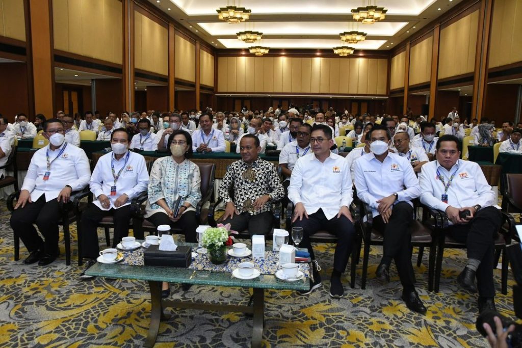 Dalam Rapimnas KADIN Indonesia 2022, salah satu sesi yang diadakan pada tanggal 2 Desember adalah Business Forum