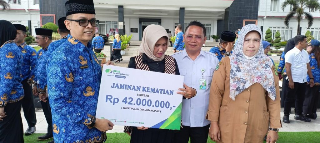 2 Keluarga Ahli Waris Sampaikan Terimakasih Kepada Pemkab Tapsel dan Jamsostek